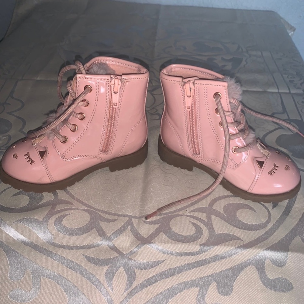 Toddler Girl boots !